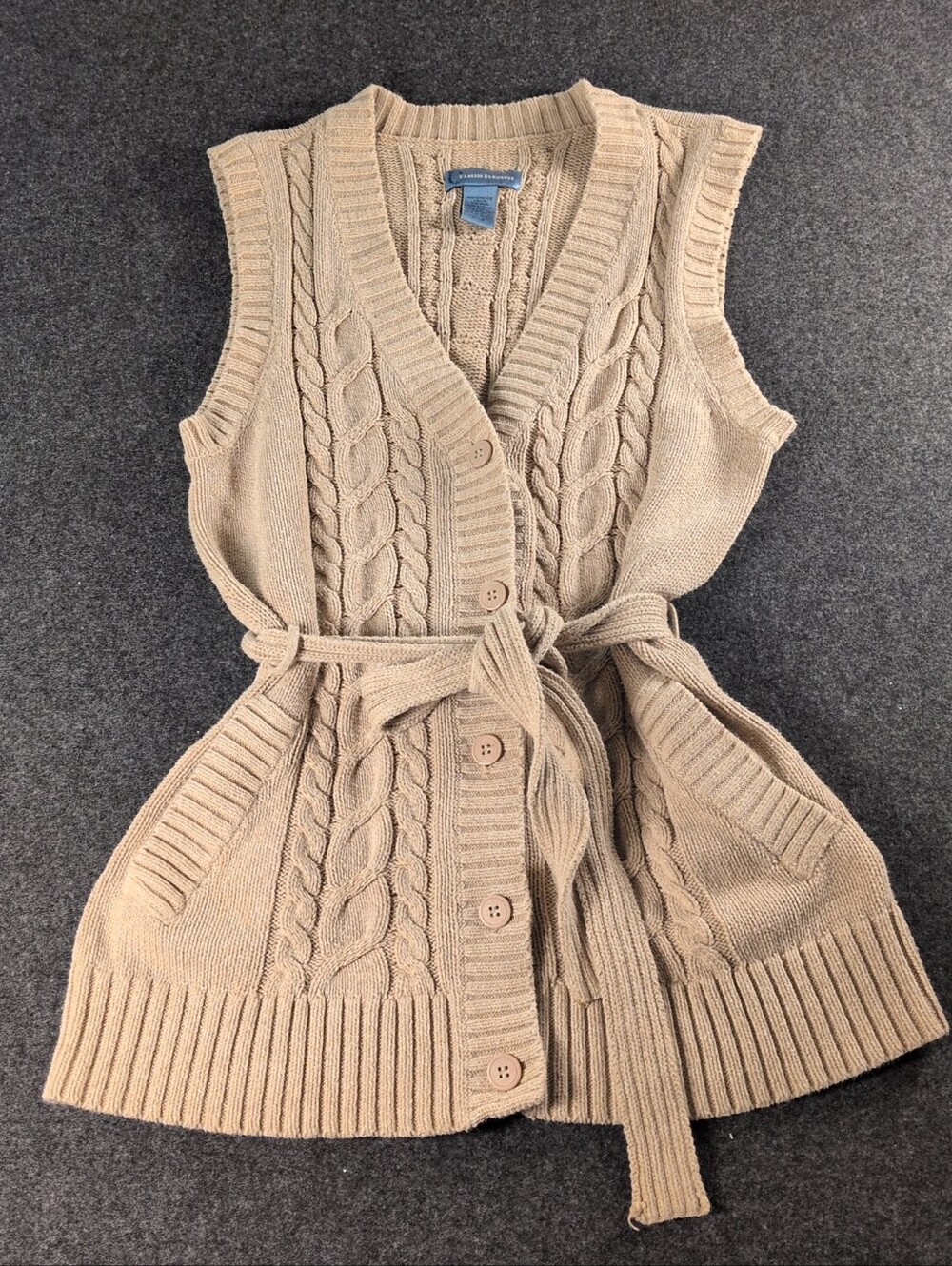 Classic Elements cable‑knit sweater vest